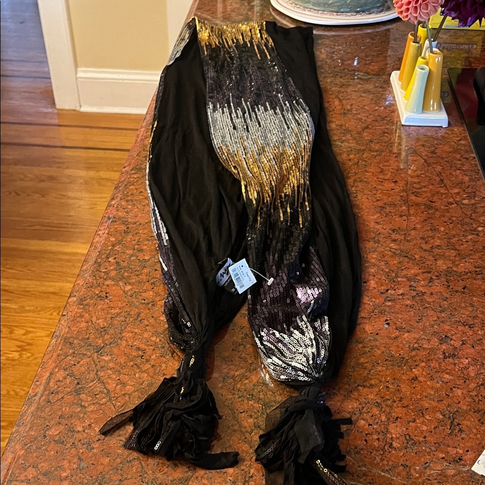 Renee’s NYC Black, Gold and Purple Sequin Scarf NWT